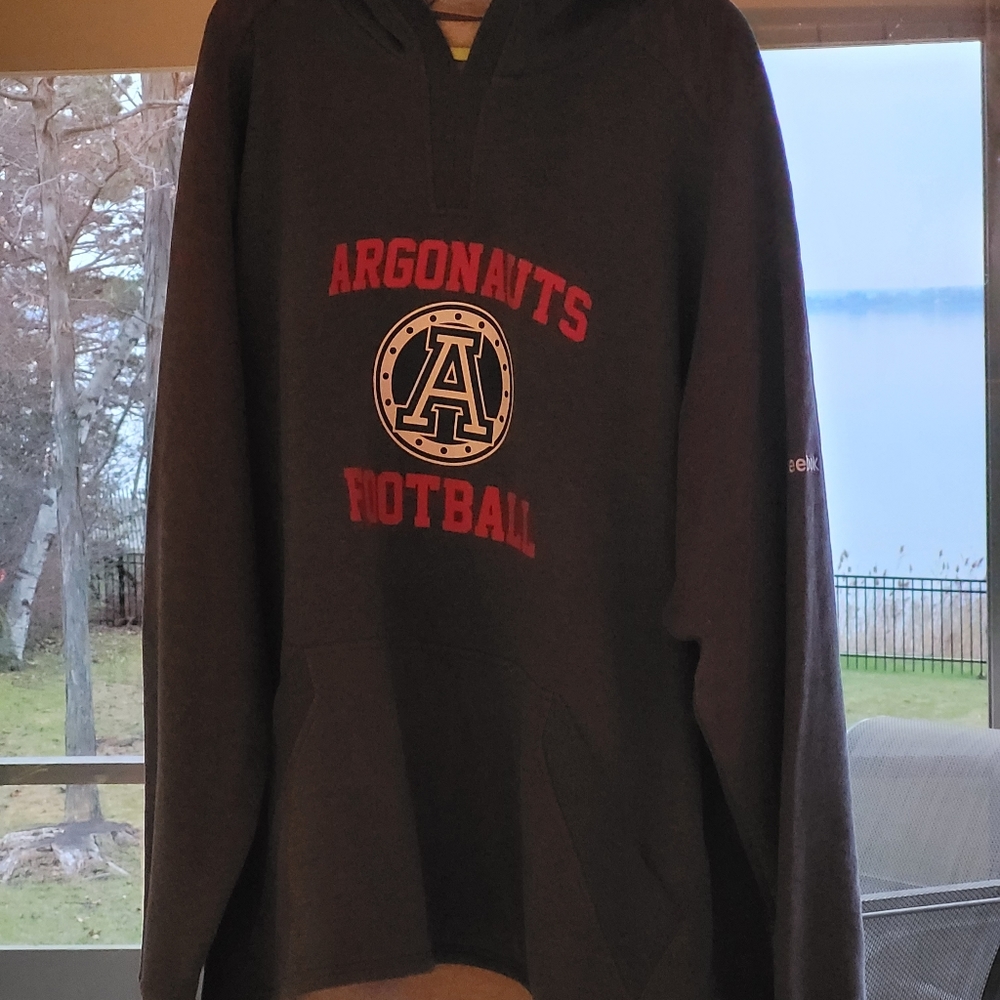 Man's hooded jacket